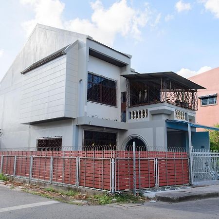 Bluebell House Hatyai - Cosy 3 Bedrooms For 10 Pax - 9 Mins Drive To Lee Grd Ban Kho Hong Extérieur photo