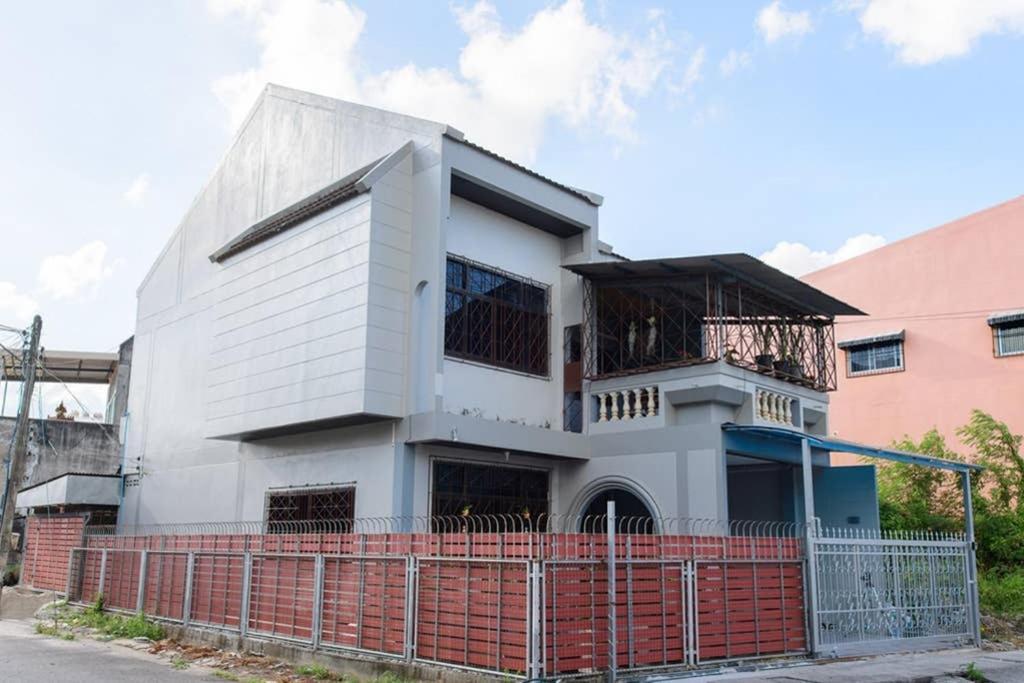 Bluebell House Hatyai - Cosy 3 Bedrooms For 10 Pax - 9 Mins Drive To Lee Grd Ban Kho Hong Extérieur photo